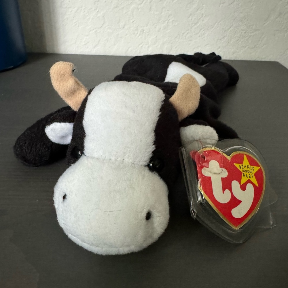 Ty Beanie Baby Daisy the Cow